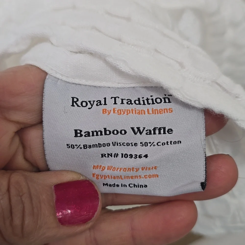 Royal Tradition White Waffle Knit Throw‎ Blanket 52